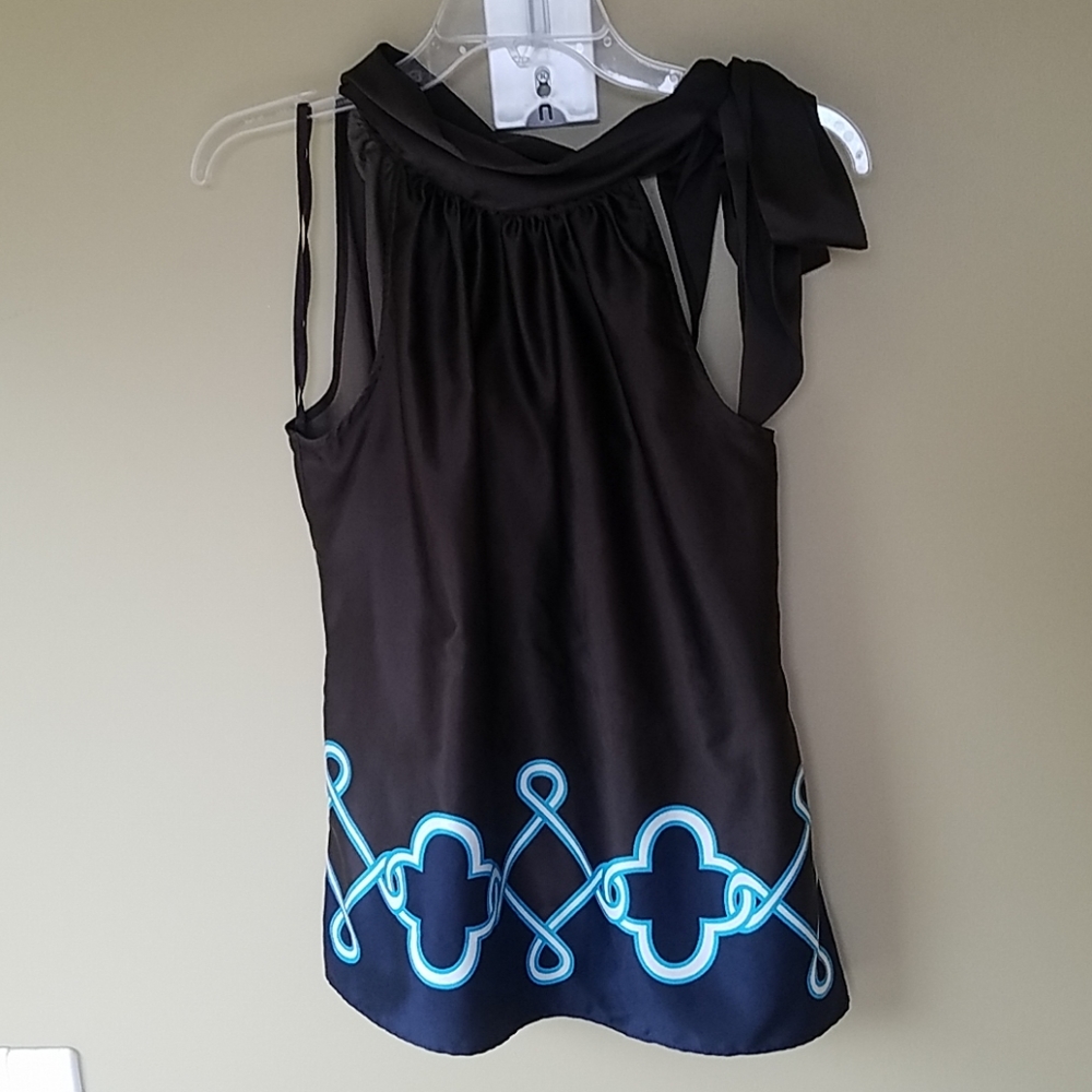 Banana republic sleevless, bow neck blouse